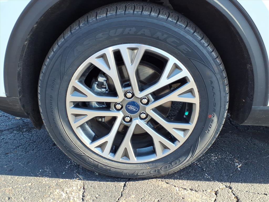 Certified 2022 Ford Escape SEL w/ Technology Package image 16