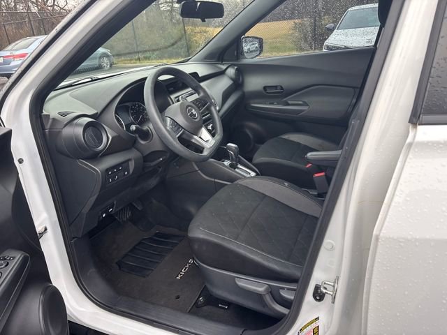 Used 2020 Nissan Kicks S image 13
