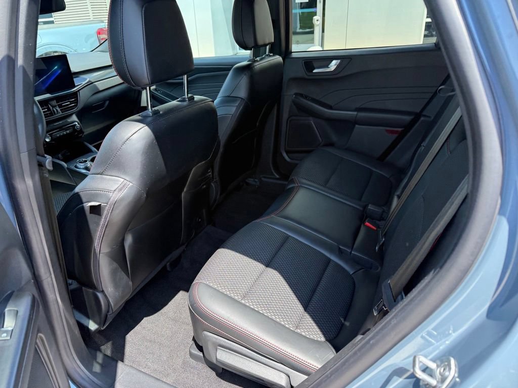 Certified 2024 Ford Escape ST-Line Elite AWD/4WD image 18