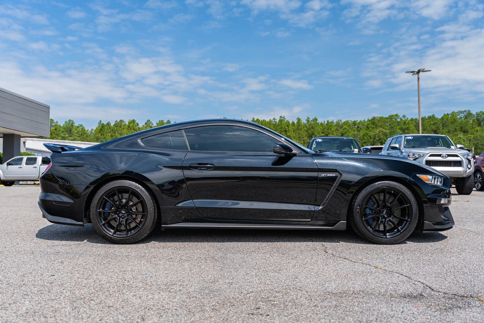 Certified 2020 Ford Mustang Shelby GT350 w/ Technology Package image 6