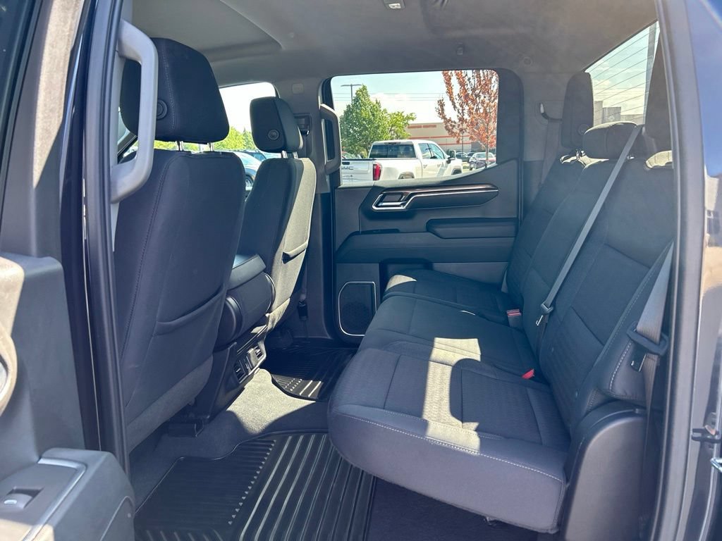 Used 2023 Chevrolet Silverado 1500 LT AWD/4WD image 27