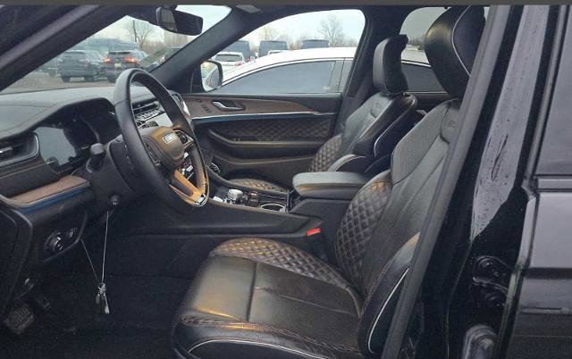 Used 2021 Jeep Grand Cherokee L Summit w/ Luxury Tech Group V image 10