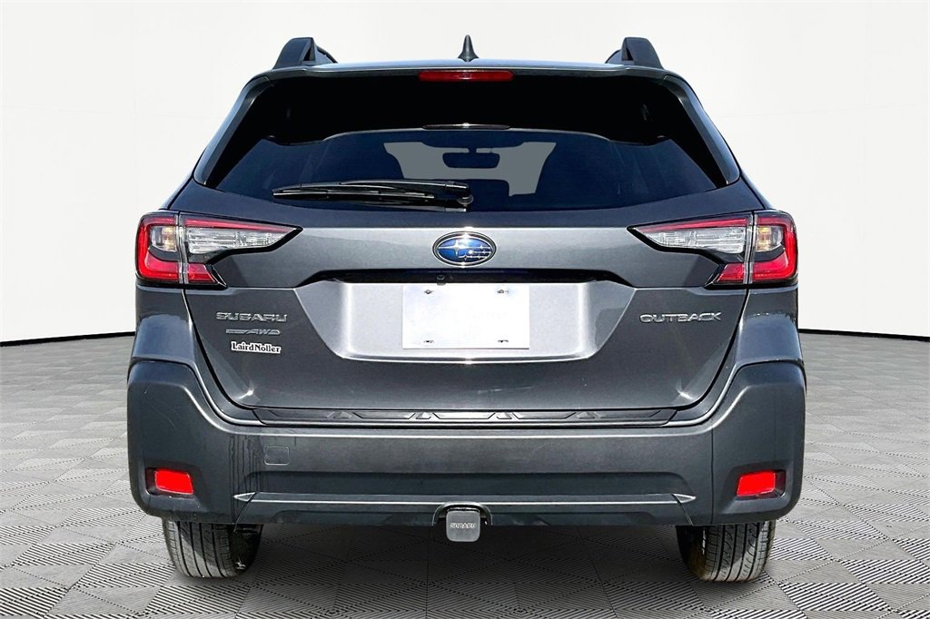 Used 2025 Subaru Outback Premium w/ Popular Package #1A image 4