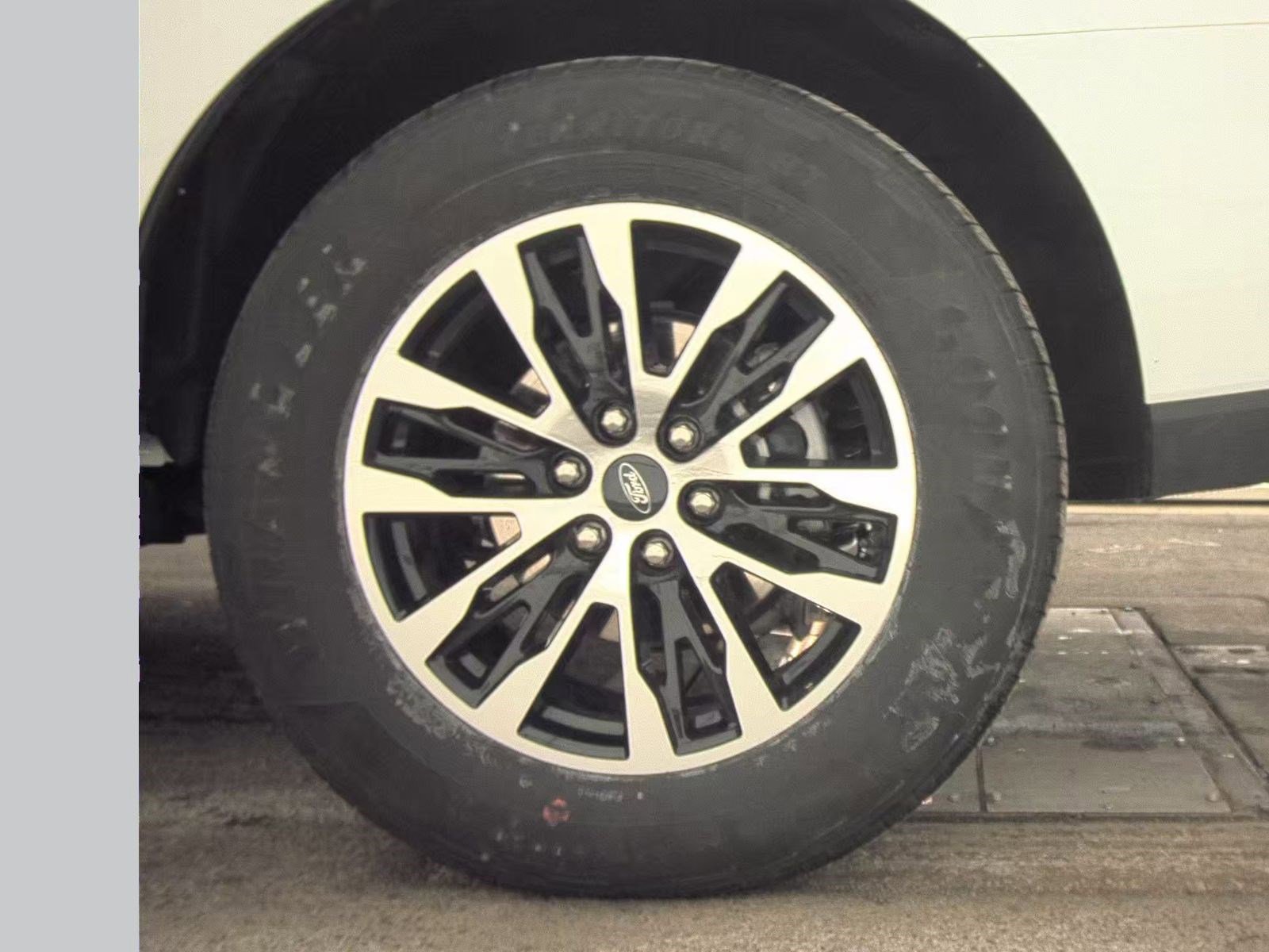 Certified 2025 Ford Expedition Platinum image 11