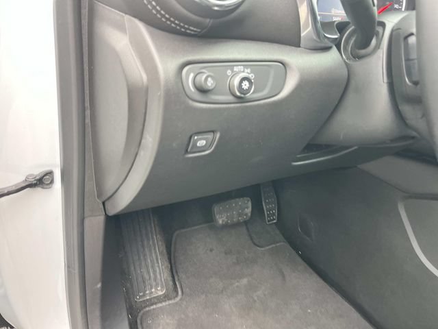 Used 2024 Chevrolet Blazer LT FWD image 31
