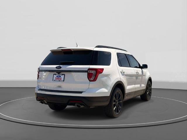 Certified 2018 Ford Explorer XLT w/ Equipment Group 202A FWD image 5