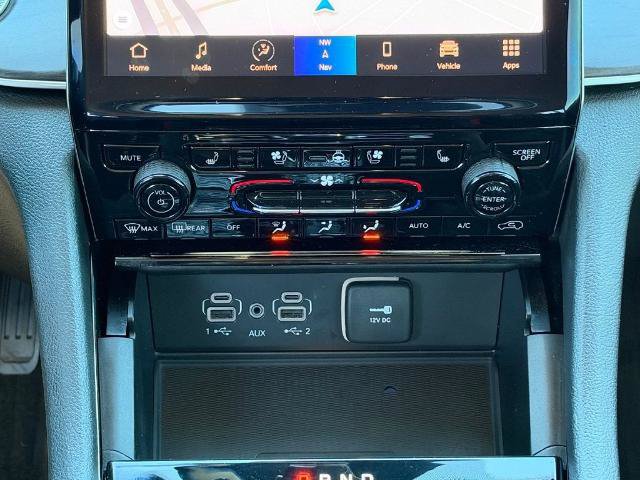Used 2023 Jeep Grand Cherokee L Limited w/ Luxury Tech Group II AWD/4WD image 15