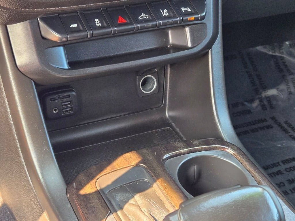 Used 2020 GMC Canyon SLE w/ Driver Alert Package AWD/4WD image 27