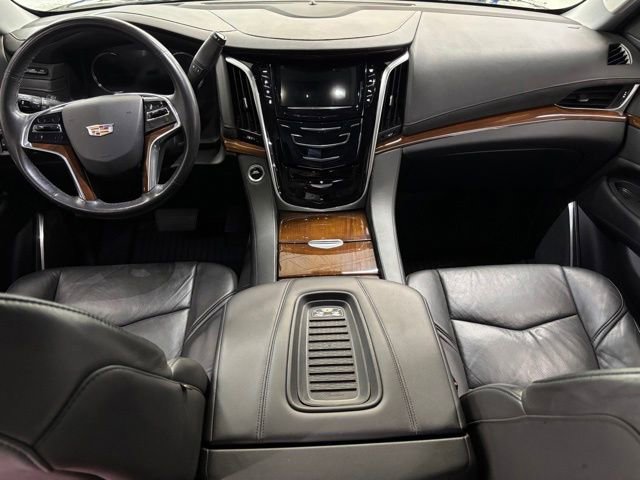 Used 2020 Cadillac Escalade Luxury w/ Escalade Sport Edition AWD/4WD image 2