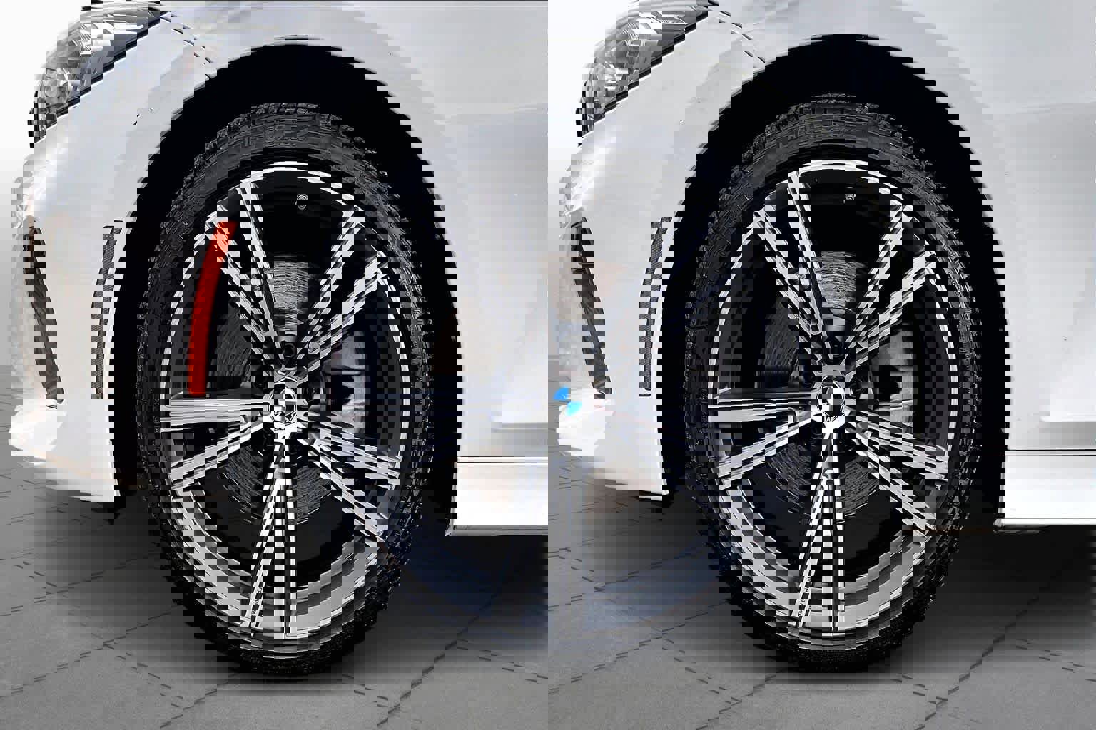 Used 2023 BMW 330i Sedan w/ Driving Assistance Package image 11