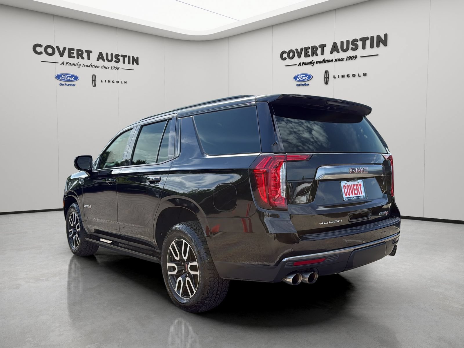 Used 2022 GMC Yukon AT4 AWD/4WD image 3
