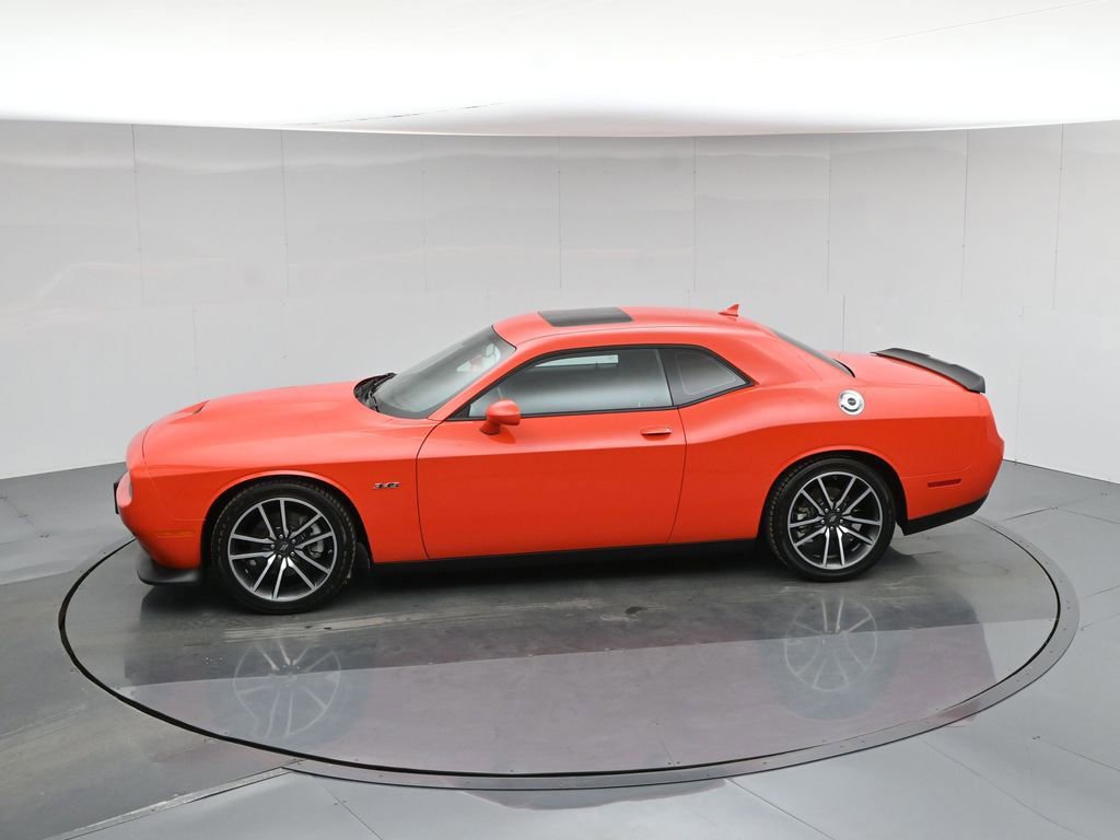 Used 2023 Dodge Challenger R/T image 24