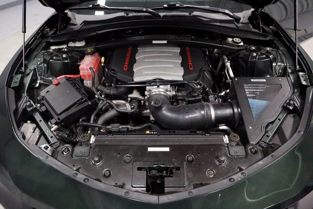 Used 2020 Chevrolet Camaro LT w/ Technology Package image 16