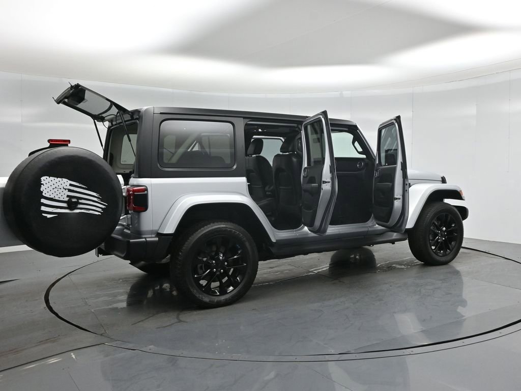 Used 2023 Jeep Wrangler Unlimited Sahara image 6