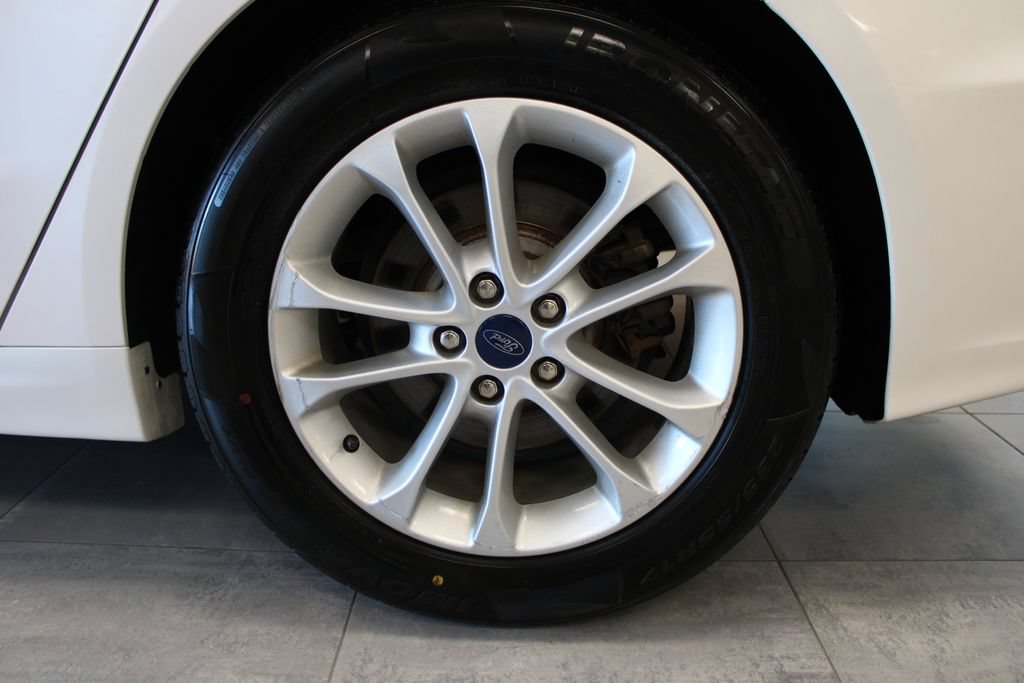 Certified 2020 Ford Fusion SE FWD image 9