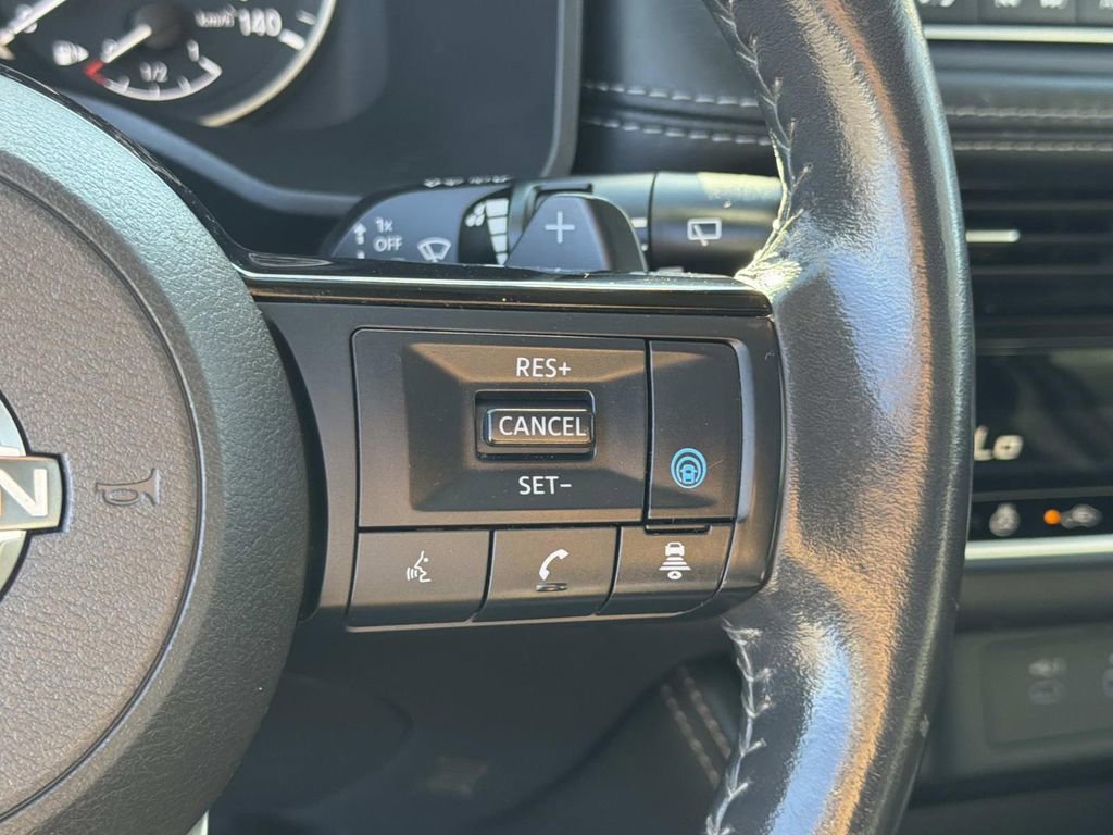Used 2023 Nissan Rogue SL image 12
