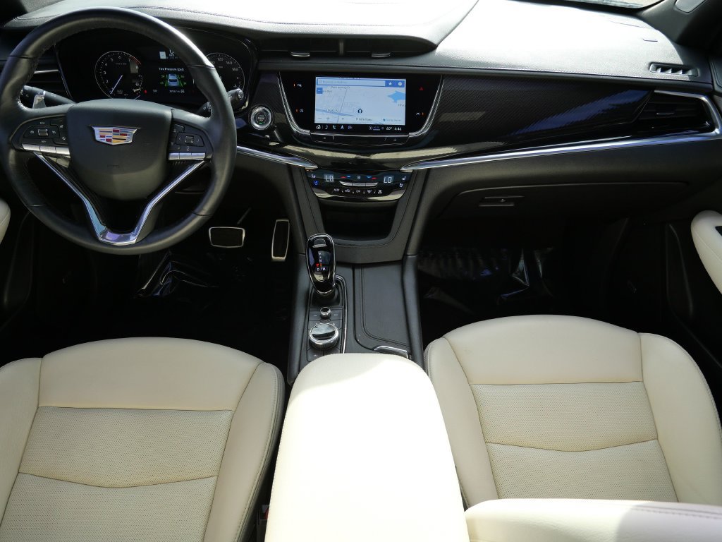 Used 2024 Cadillac XT6 Sport AWD/4WD image 15