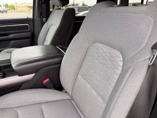 Used 2025 RAM 1500 Big Horn AWD/4WD image 35