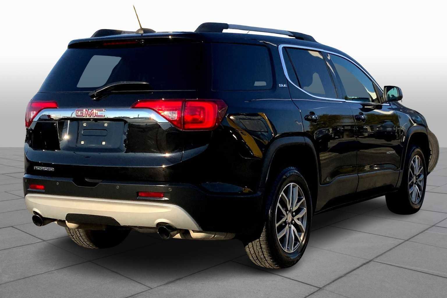 Used 2019 GMC Acadia SLE w/ Driver Alert Package I image 4