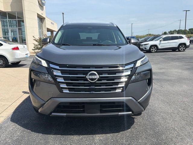 Used 2024 Nissan Rogue SL w/ SL Premium Package FWD image 2