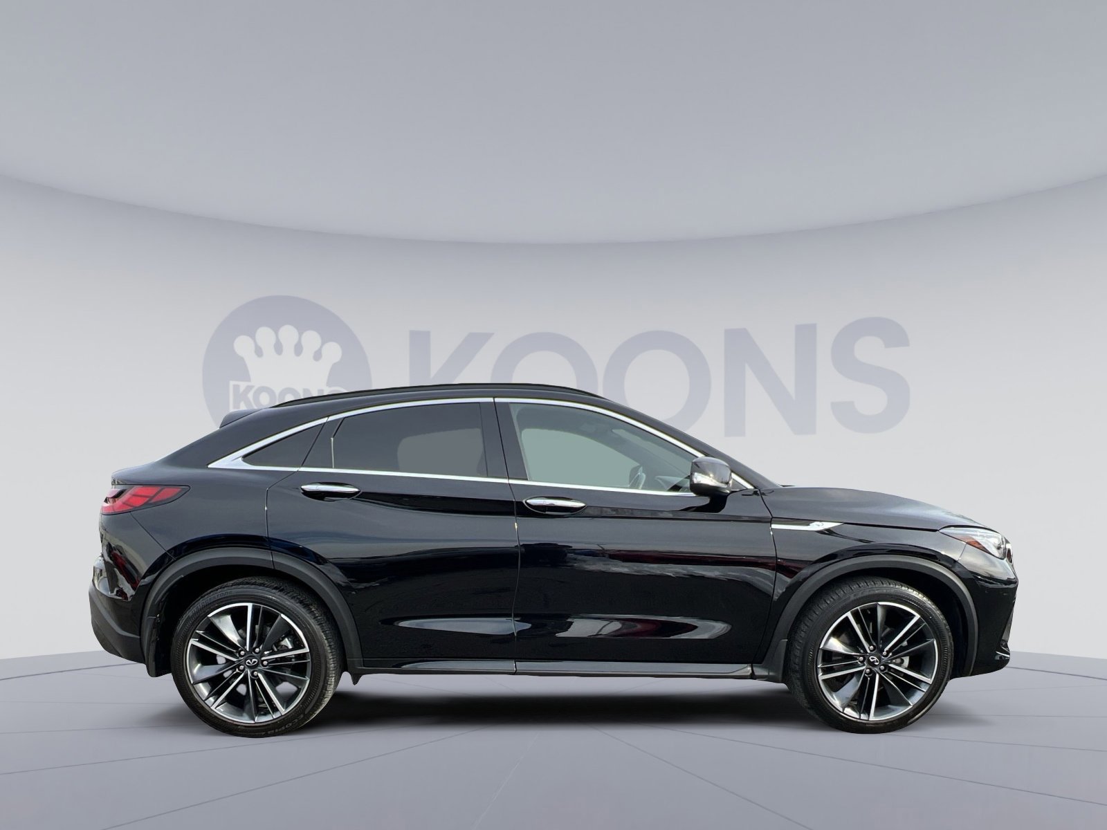 Used 2025 INFINITI QX55 Luxe w/ Cargo Package image 6