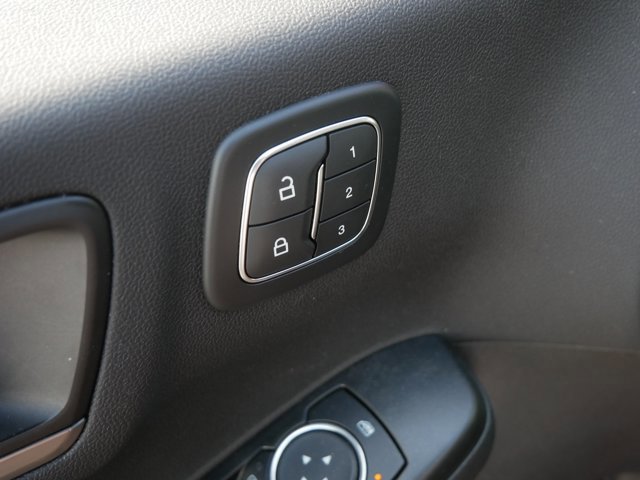 Certified 2022 Ford Escape Titanium w/ Class II Trailer Tow Package image 15