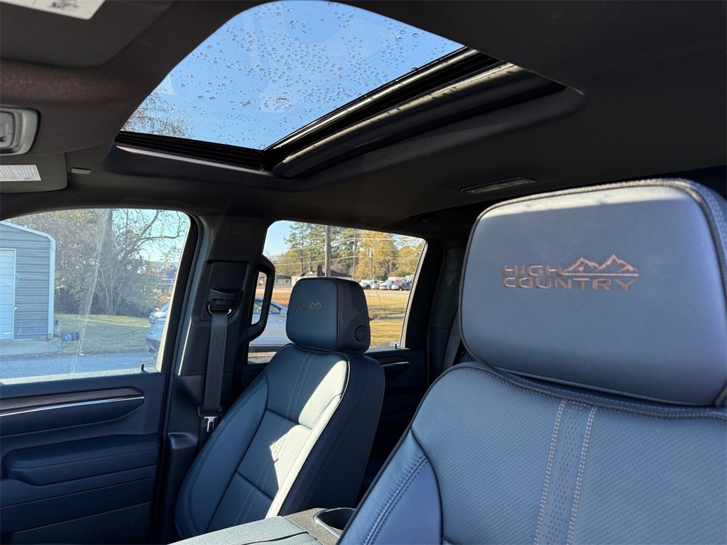 Used 2024 Chevrolet Silverado 2500 High Country image 21