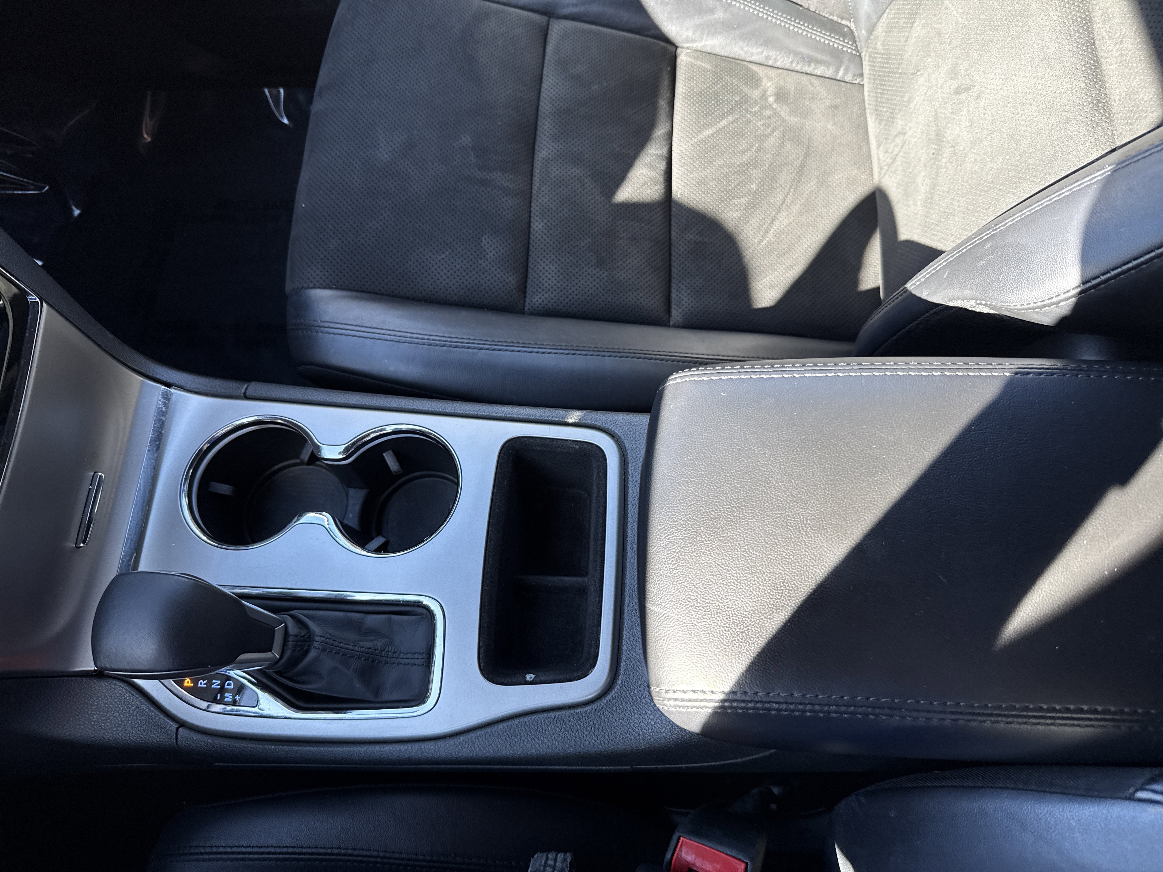 Used 2019 Jeep Grand Cherokee Altitude image 24