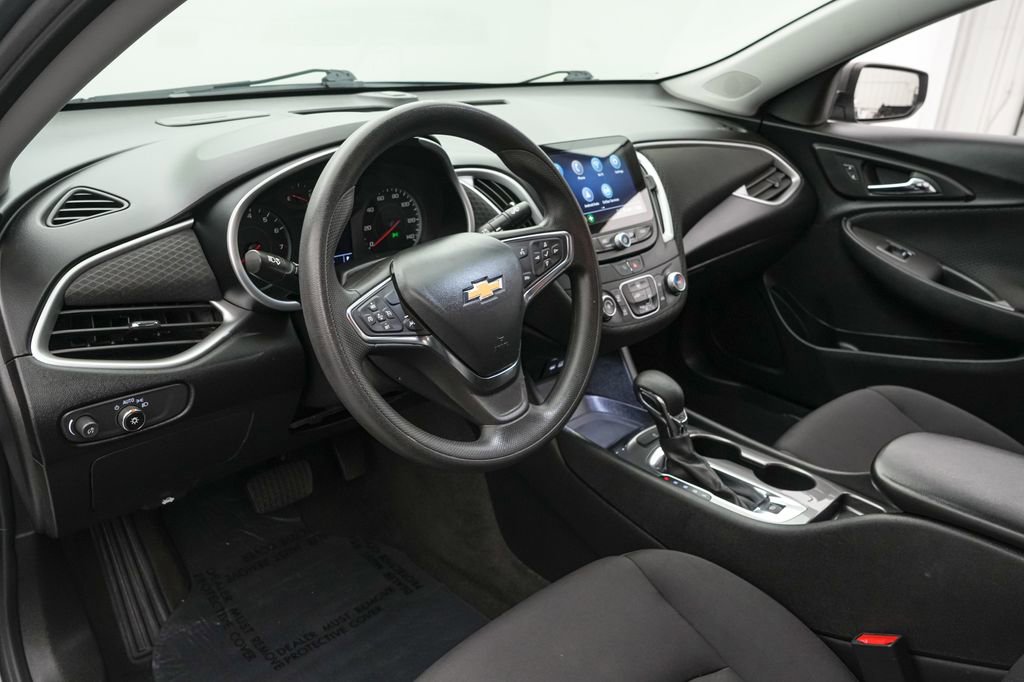 Used 2024 Chevrolet Malibu LS FWD image 12