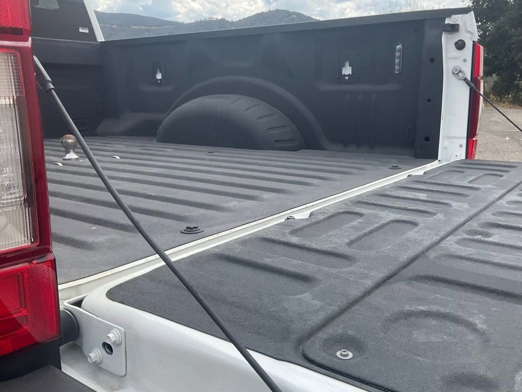 Certified 2022 Ford F350 Platinum w/ FX4 Off-Road Package image 31