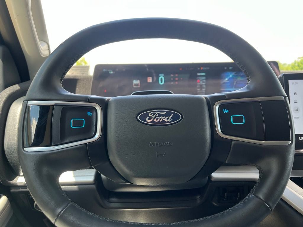 Certified 2025 Ford Expedition Active AWD/4WD image 24