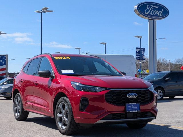 Certified 2024 Ford Escape ST-Line w/ Tech Pack #1 AWD/4WD image 2