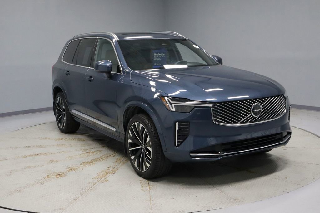 Used 2025 Volvo XC90 B5 Plus w/ Protection Package