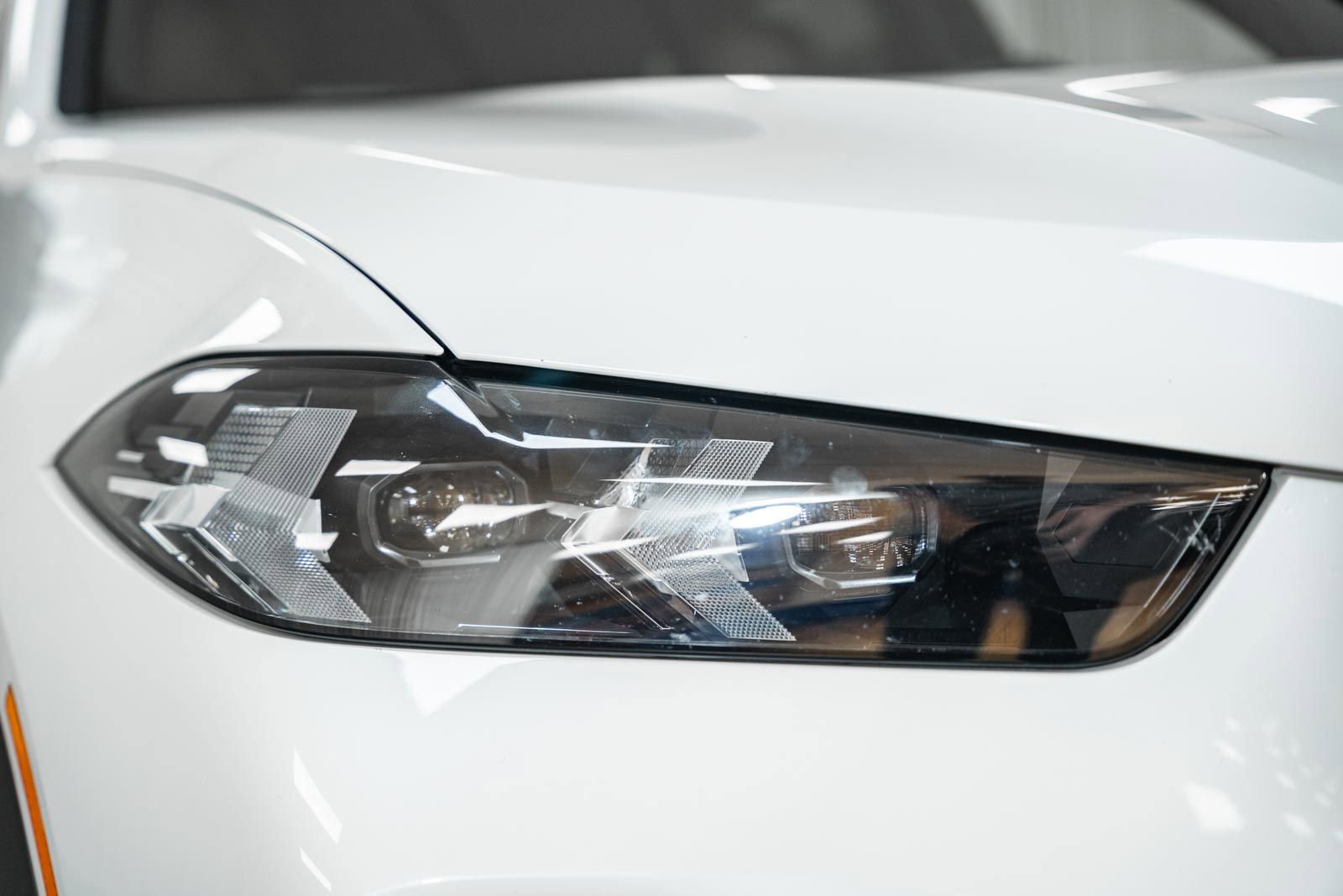 Used 2024 BMW X5 xDrive50e image 9