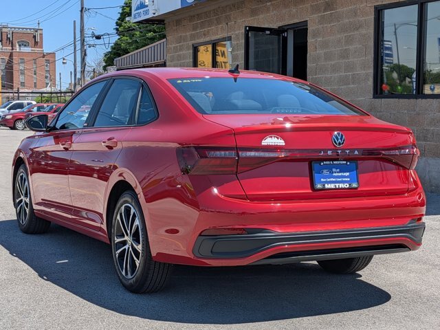 Used 2025 Volkswagen Jetta Sport FWD image 6