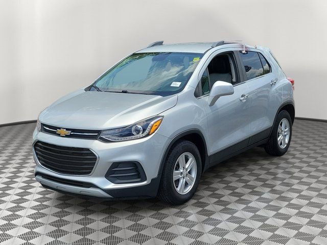 Used 2019 Chevrolet Trax LT w/ Driver Confidence Package FWD image 3