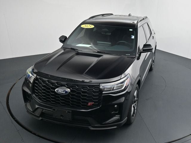 Certified 2025 Ford Explorer ST AWD/4WD image 27