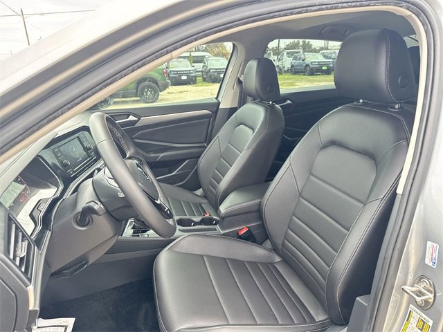 Used 2021 Volkswagen Jetta SE image 18