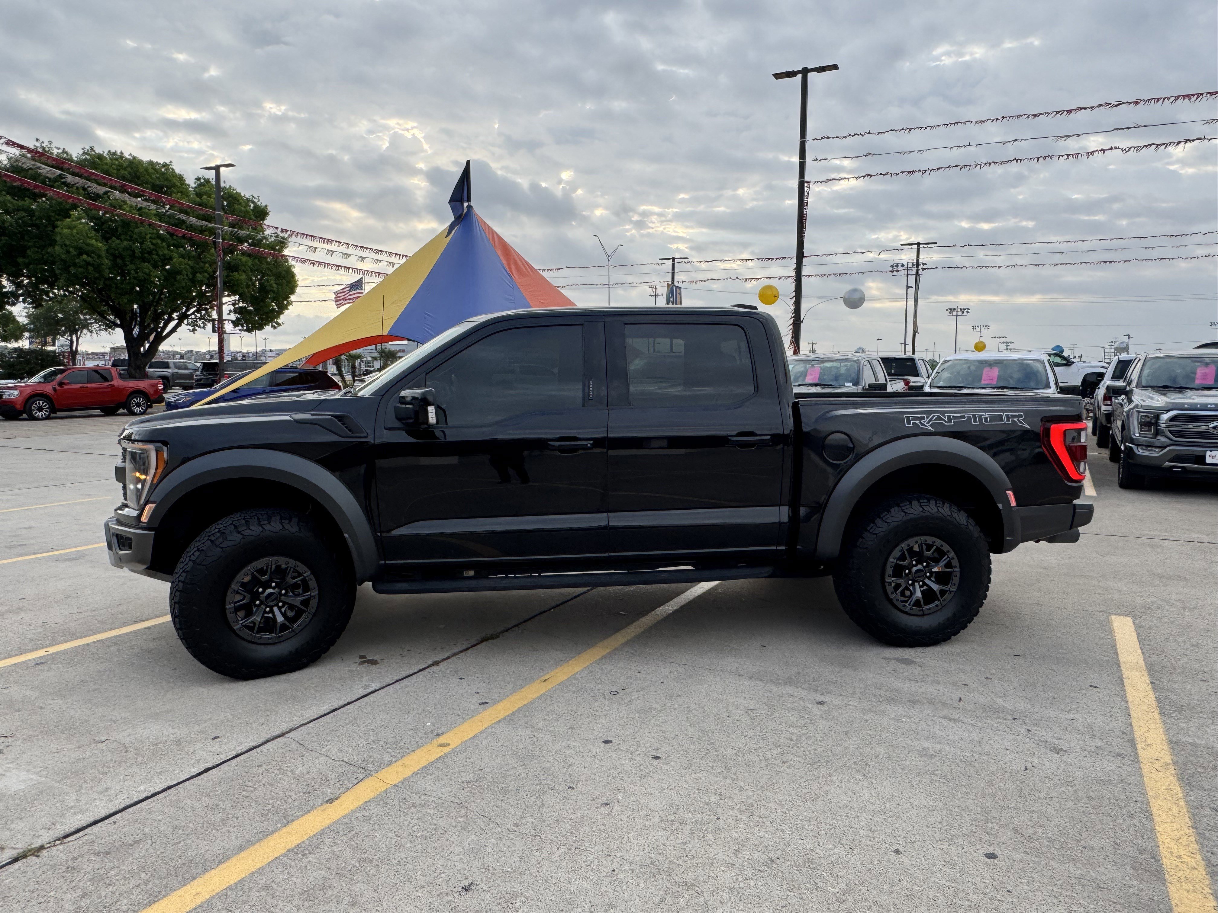 Certified 2022 Ford F150 Raptor w/ Raptor 37 Performance Package image 7