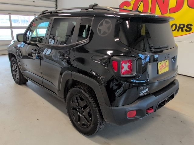 Used 2017 Jeep Renegade Trailhawk image 3