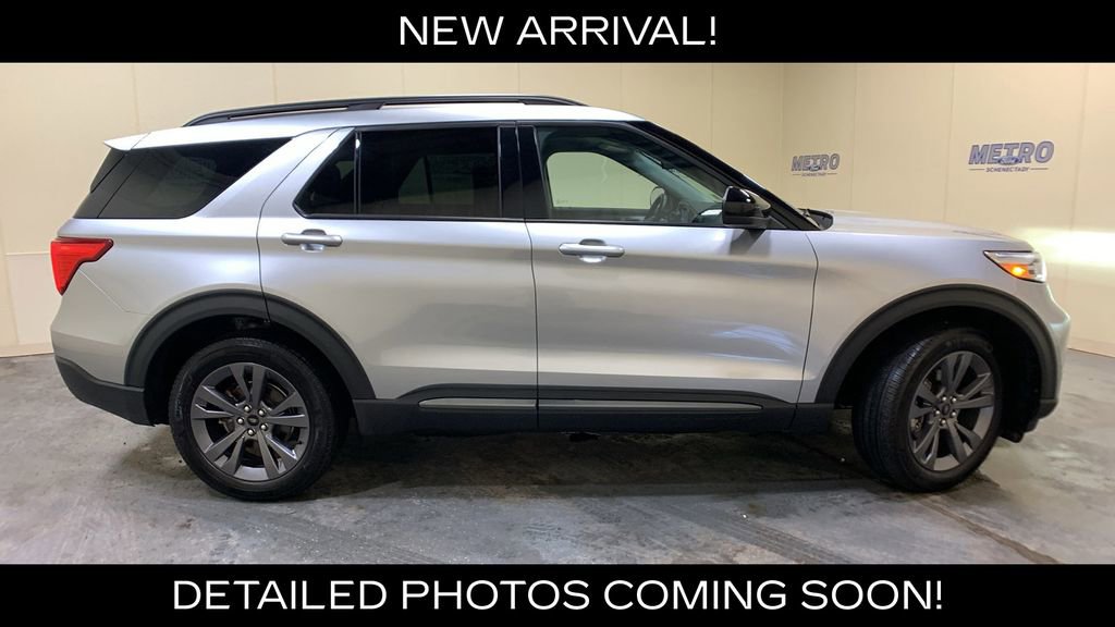 Certified 2023 Ford Explorer XLT w/ Equipment Group 202A image 2