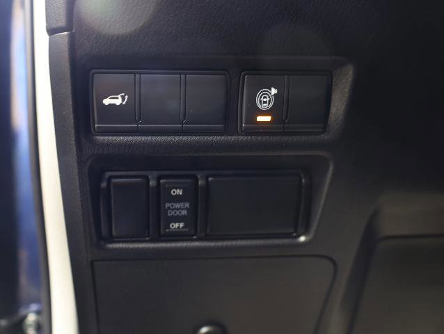 Used 2022 Nissan Armada SL w/ Captain's Chairs Package image 20