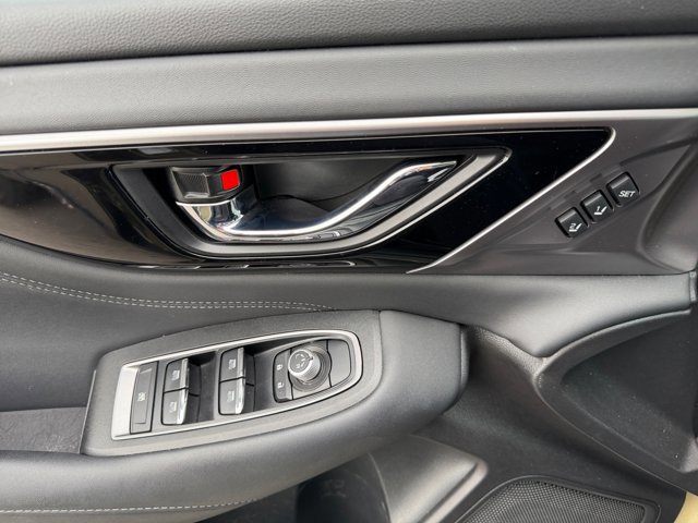 Used 2023 Subaru Outback Limited image 14