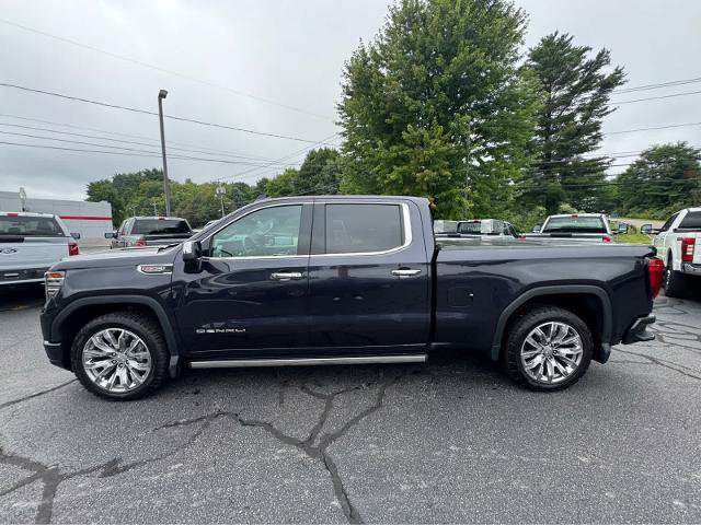 Used 2024 GMC Sierra 1500 Denali w/ Denali Reserve Package AWD/4WD image 2