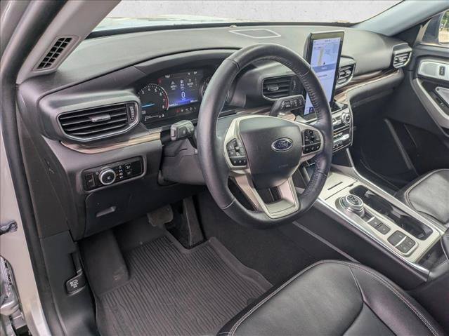 Certified 2023 Ford Explorer Limited w/ Limited Technology Package RWD image 9