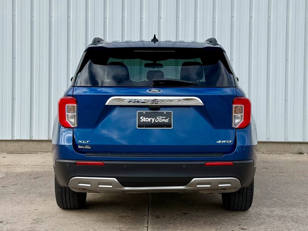 Certified 2023 Ford Explorer XLT w/ Equipment Group 202A image 3