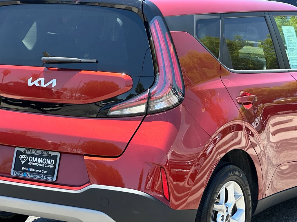 Used 2024 Kia Soul LX w/ Option Group 015 FWD image 8