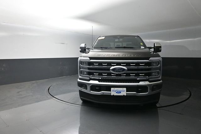 Certified 2025 Ford F250 Lariat w/ Lariat Ultimate Package AWD/4WD image 3