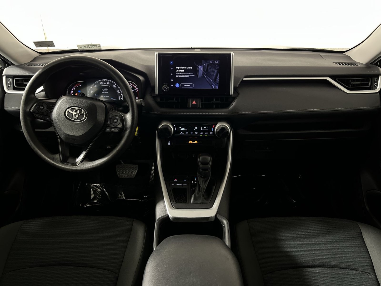 Used 2023 Toyota RAV4 LE FWD image 22