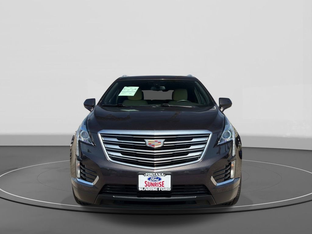 Used 2019 Cadillac XT5 FWD image 3